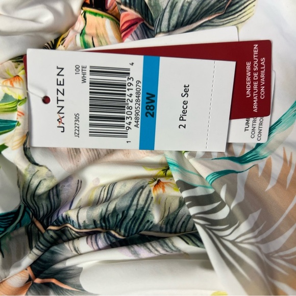 Jantzen Adjustable Strap V-Neck Tankini with Comfort Brief - Picture 10 of 10